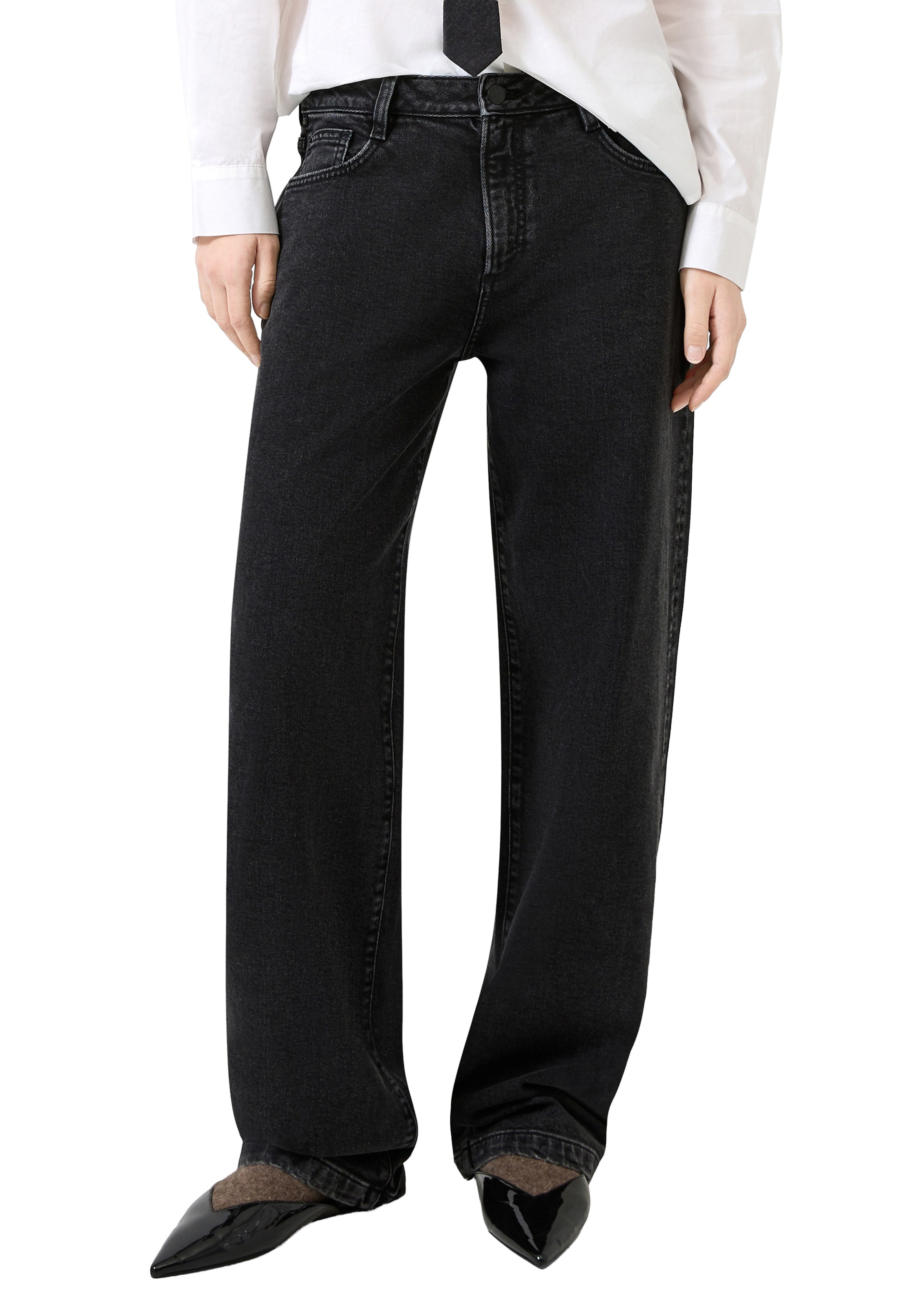 QS Loosefit Jeans in Grijs: voorkant