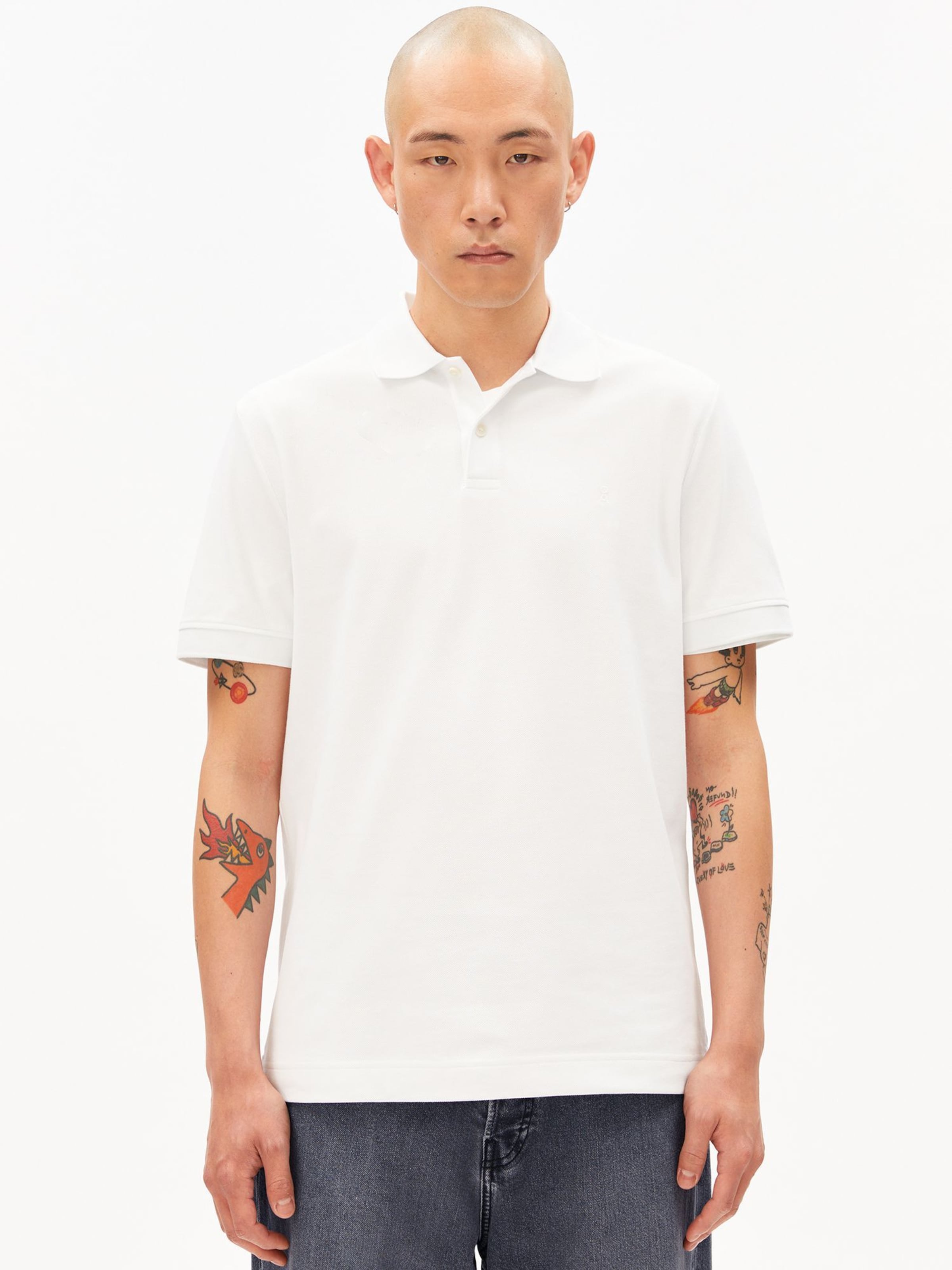 T-Shirt ARMEDANGELS en blanc : devant