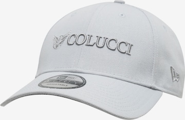 Casquette 'Colucci x New Era' Colucci en gris : devant