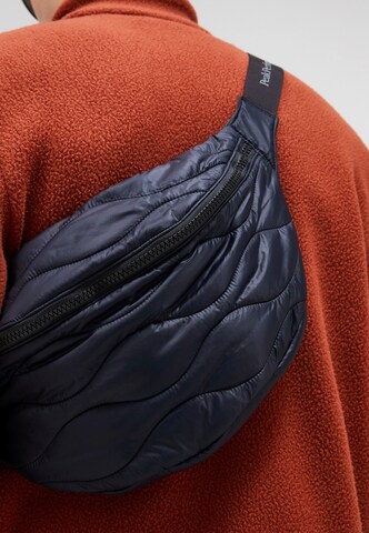 PEAK PERFORMANCE Belt bag in Black: front