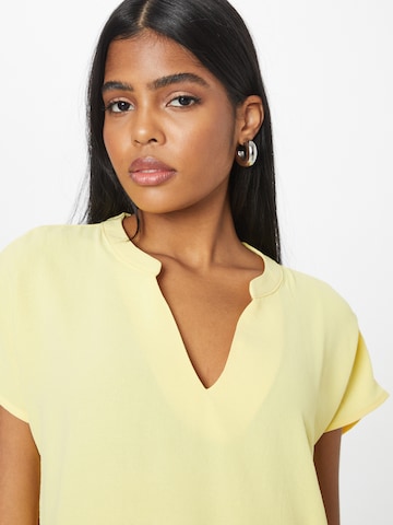 JDY - Blusa en amarillo