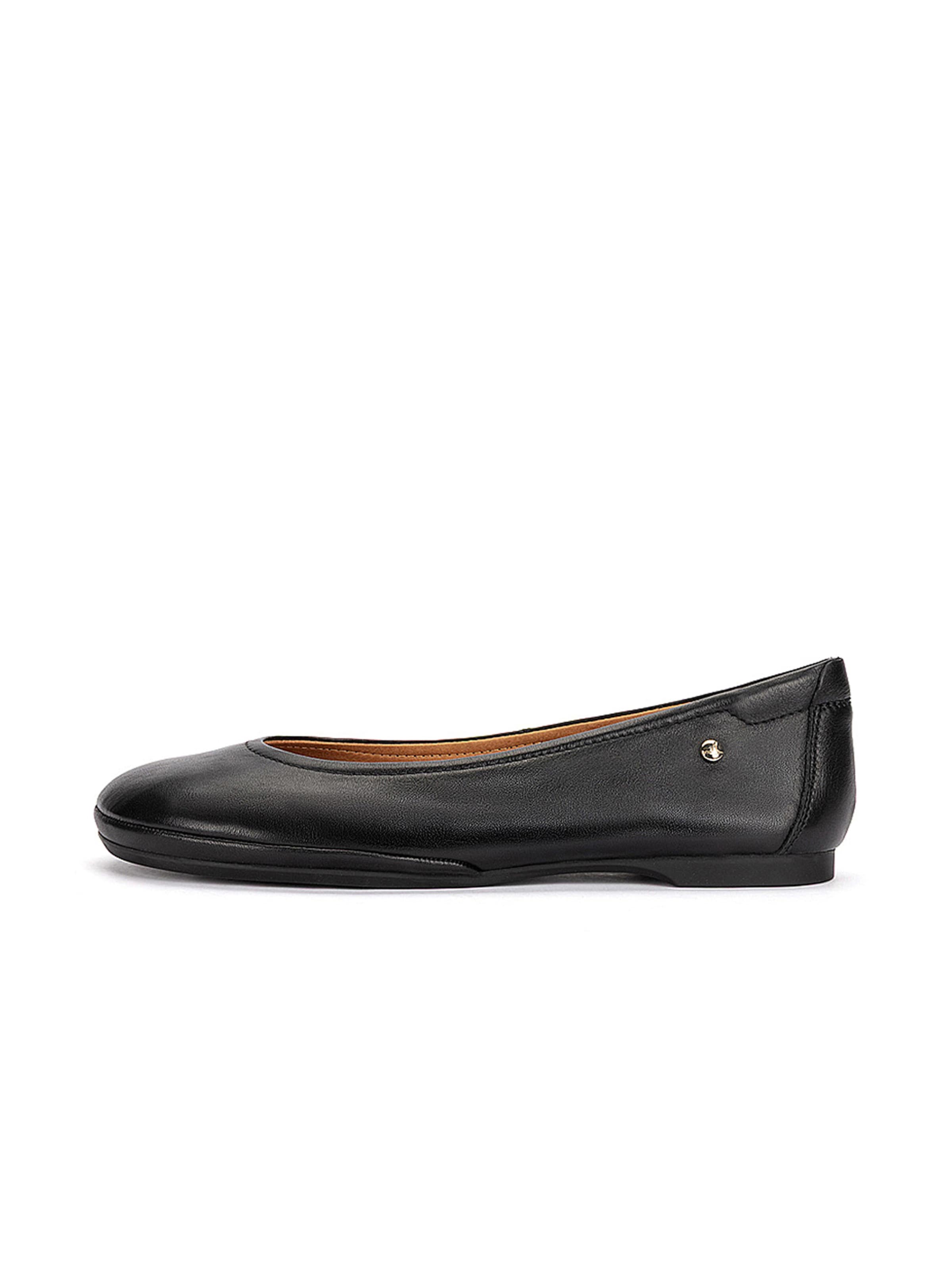 PIKOLINOS Ballerina 'Carmona' in Black: front