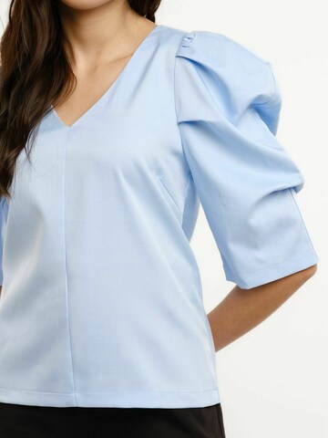 Liberte Essentiel Top ' WINNIE ' in Blue