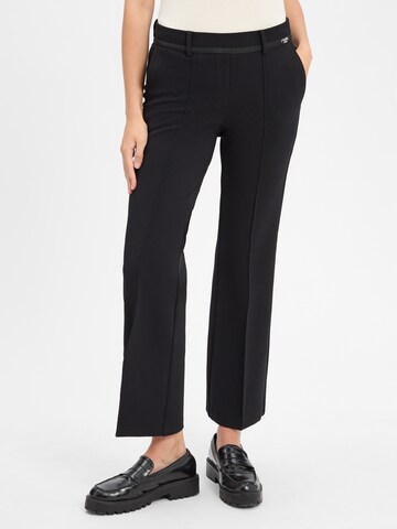 Cambio Regular Pleat-front trousers in Black: front