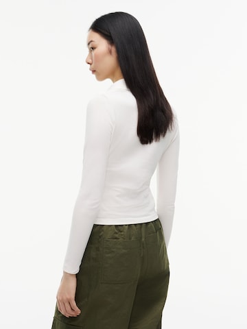 Tricou 'ESSENTIAL' de la Tommy Jeans pe alb