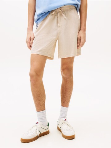 Regular Pantalon chino Tommy Jeans en beige : devant