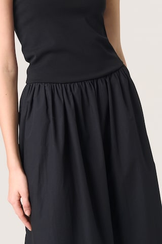 Robe 'Viola' SOAKED IN LUXURY en noir