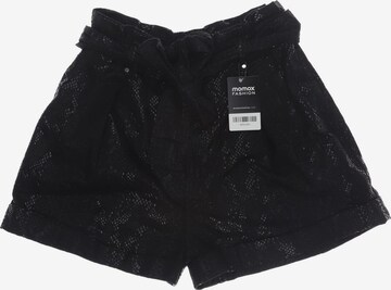 GUESS Shorts L in Schwarz: predná strana