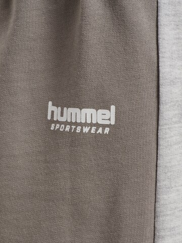 Hummel Tapered Hose in Grau