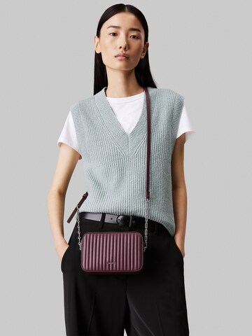 Borsa a tracolla di Calvin Klein in rosso: frontale