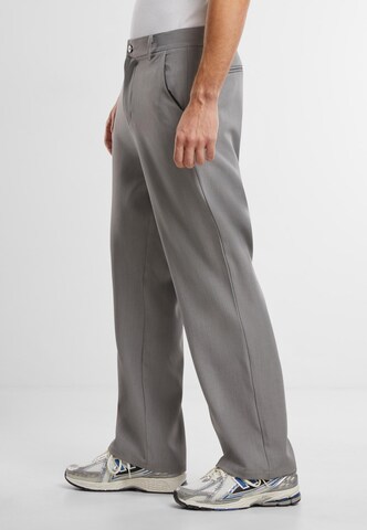 Loosefit Pantalon chino Another Cotton Lab en gris