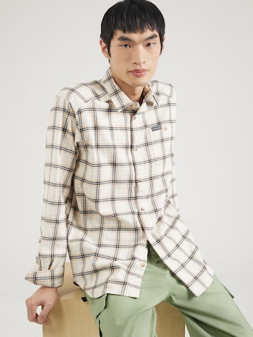 Coupe regular Chemise fonctionnelle 'Cornell Woods' COLUMBIA en blanc : devant