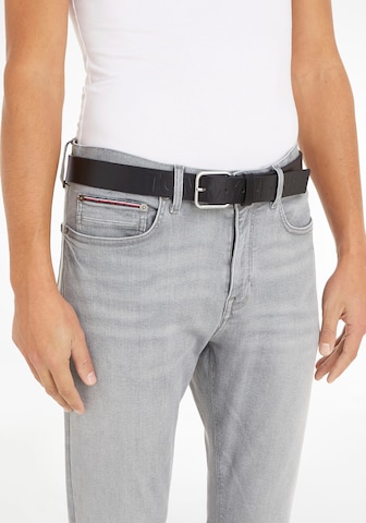 Cintura 'Finley' di Tommy Jeans in nero: frontale
