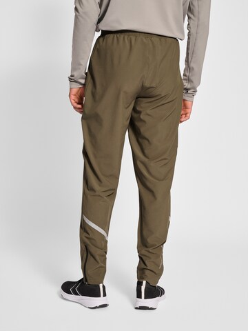 Regular Pantalon de sport Newline en vert