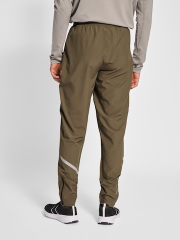 Regular Pantalon de sport Newline en vert