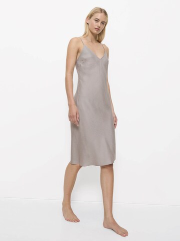 TRIUMPH - Camisola de pijama ' Silky Sensuality ' em cinzento