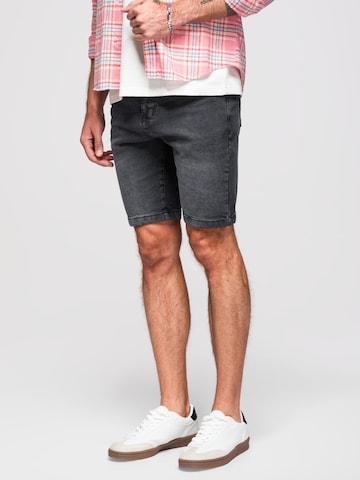 Ombre Regular Jeans‌‌‌‌‌‌‌‌ in Schwarz