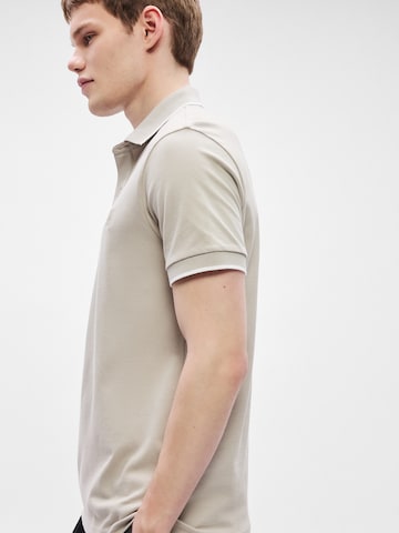 BOSS Футболка 'Passertip' в Серый