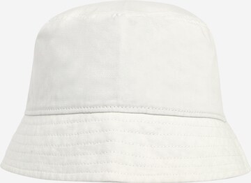 Pălărie 'Grant' de la WEEKDAY pe alb