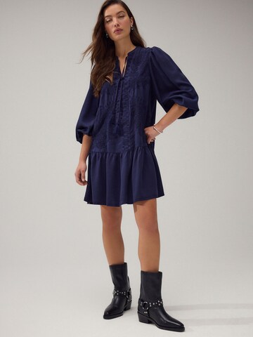 Next Kleid in Blau