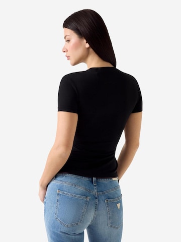 Maglietta di GUESS in nero