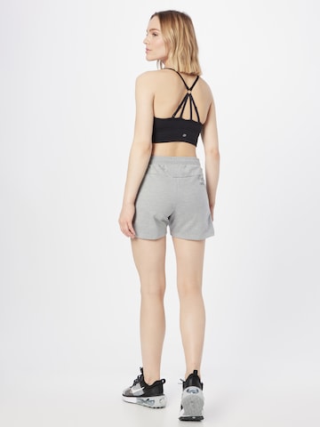 Regular Pantalon de sport 'Move' Hummel en gris