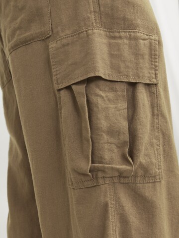 JACK & JONES Loose fit Cargo Pants in Brown