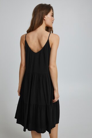 b.young - Vestido de verano 'IBERLIN' en negro