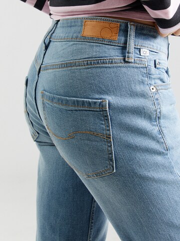 Coupe slim Jean 'Catie' QS en bleu