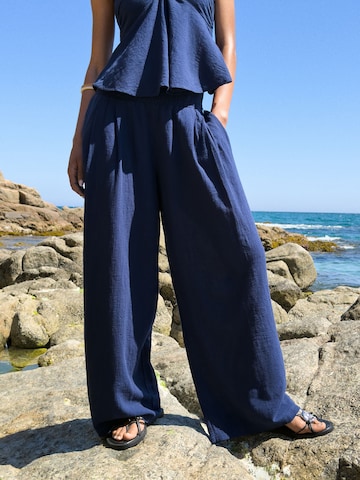 Wide leg Pantaloni di Bershka in blu: frontale