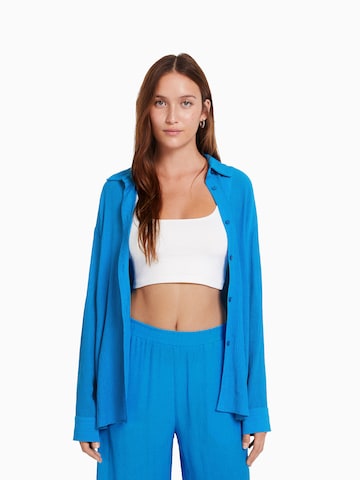 Bershka Blouse in Blauw: voorkant