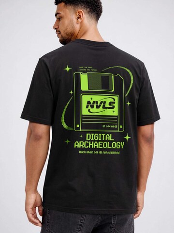 Neverless Shirt 'Digital Archaeology' in Black