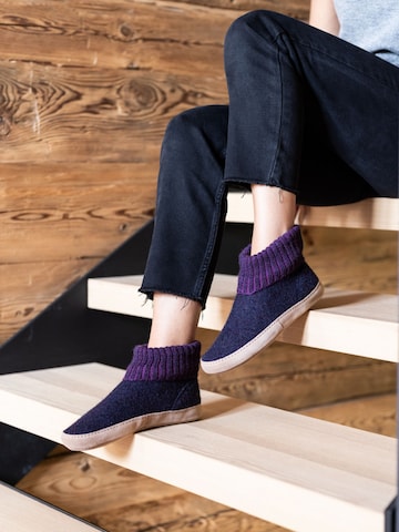 Gottstein Slippers 'Hüttenschuhe Dakota' in Purple