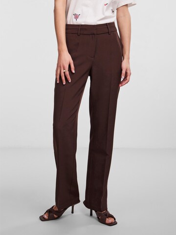 Y.A.S Flared Pleated Pants 'BLURIS' in Brown: front