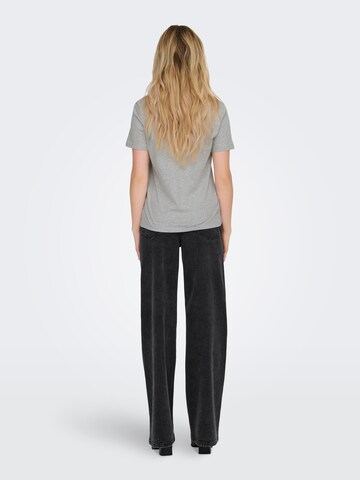 ONLY T-Shirt 'Kita' in Grau