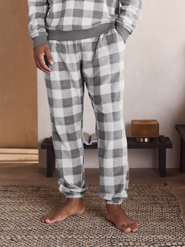 Next Pikk pidžaama, värv hall