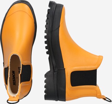 Stutterheim Chelsea Boots in Orange