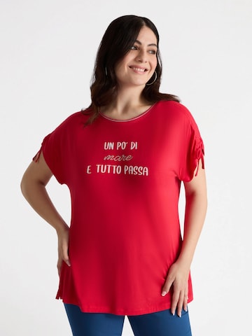 Fiorella Rubino - Camiseta en rojo