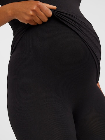 Vero Moda Maternity - Skinny Leggings 'MISA' em preto