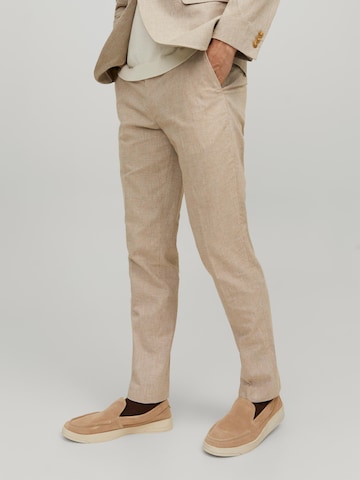 Slimfit Pantaloni chino 'Riviera' di JACK & JONES in beige: frontale