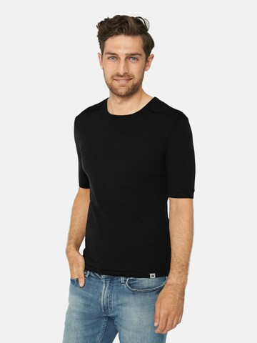 DANISH ENDURANCE Shirt in Black: front
