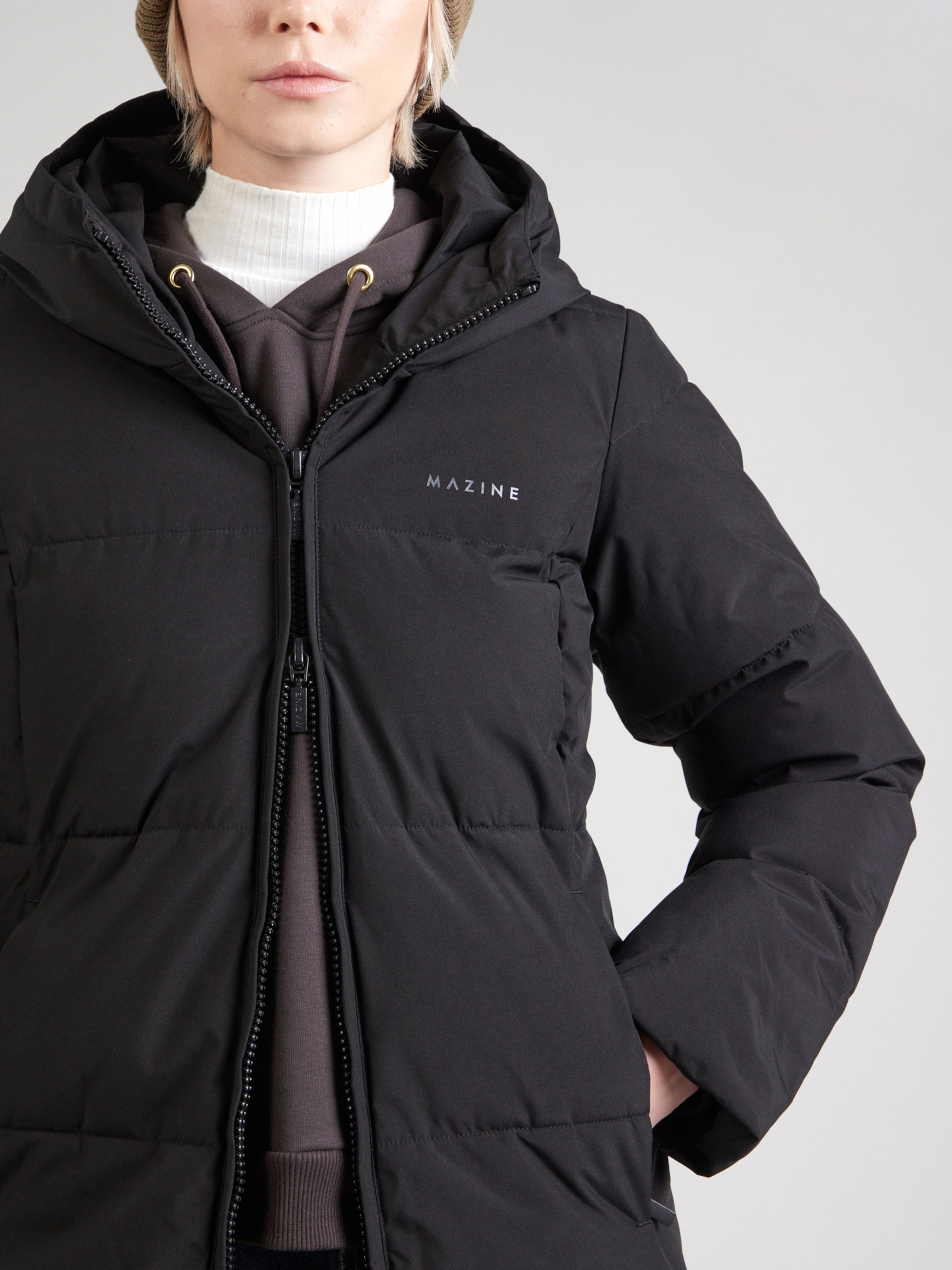 mazine Mantel in Schwarz ABOUT YOU