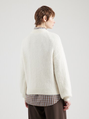 Pull-over 'Trinnie' VILA ROUGE EDIT en beige