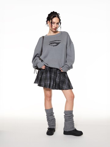 Pullover di SHYX in grigio