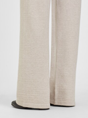 Loosefit Pantaloni di LASCANA in beige