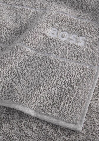 BOSS Towel 'PLAIN' in Grey