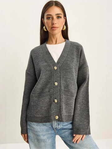 Bianco Lucci - Casaco de malha em cinzento: frente