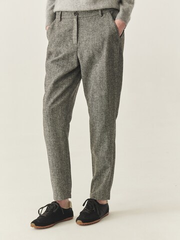 TATUUM regular Παντελόνι σε γκρι: μπροστά