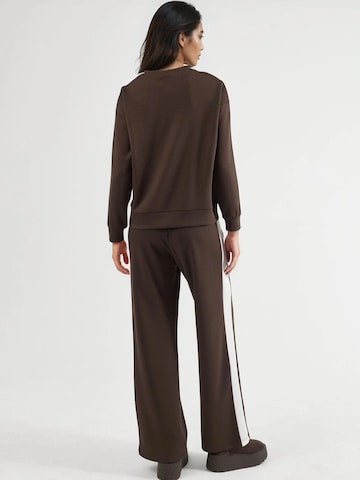 Hiccup - Fato de jogging em castanho