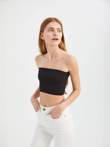 Hiccup Top 'Crop Top' – černá